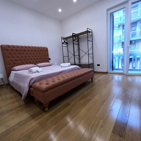New Rooms Center Бари Экстерьер фото