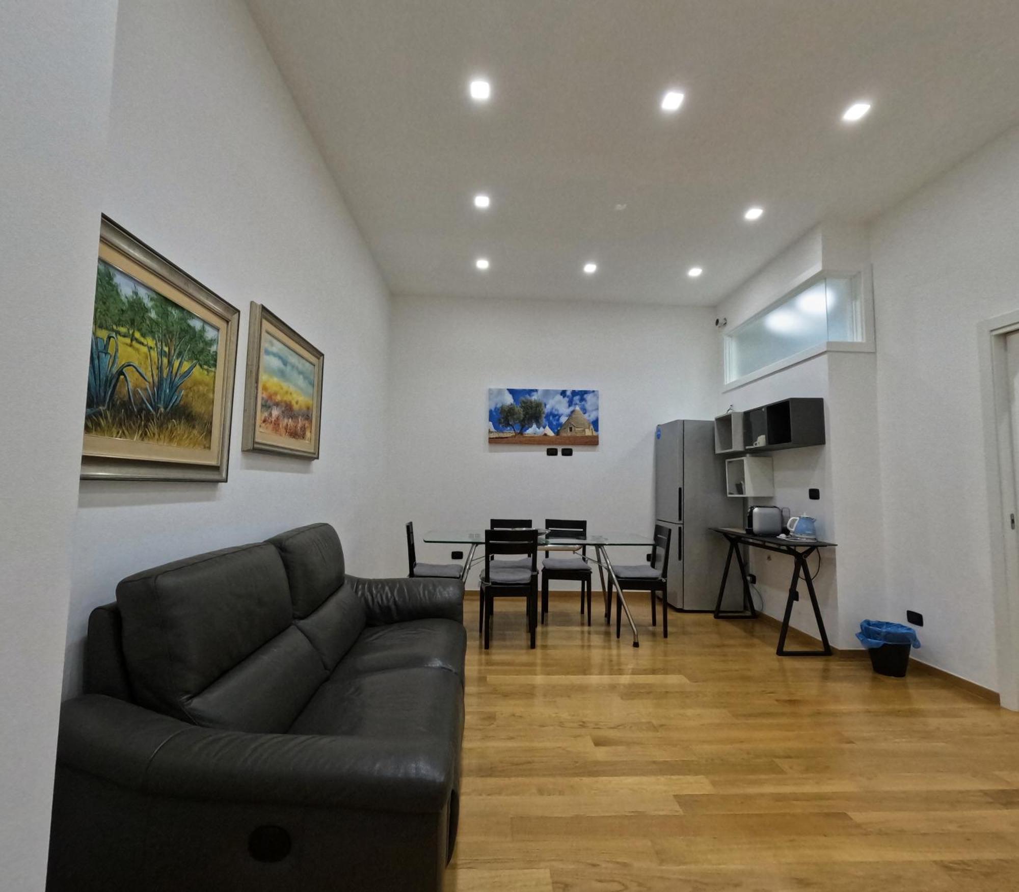 New Rooms Center Бари Экстерьер фото