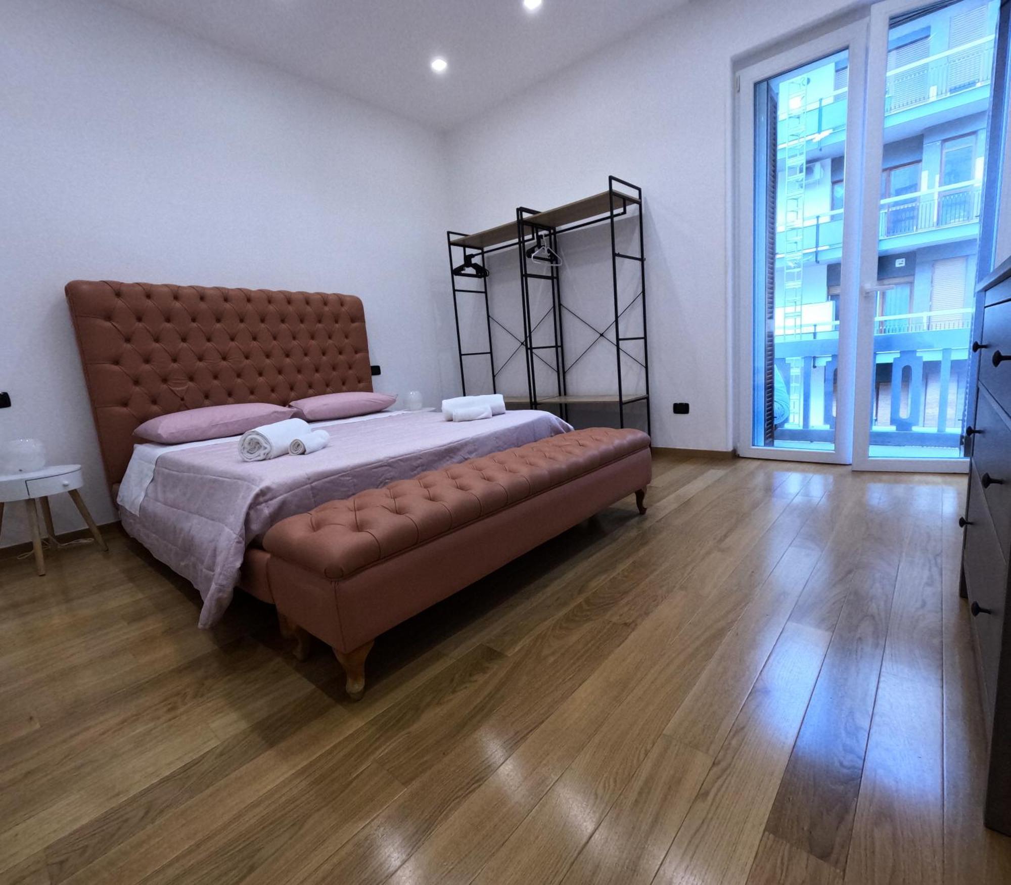 New Rooms Center Бари Экстерьер фото
